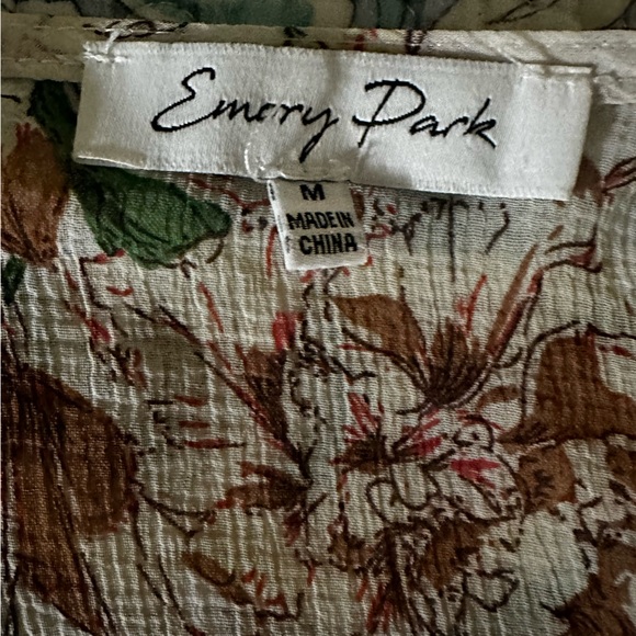 Emory Park Caley Crochet Detail Kimono - Picture 5 of 7